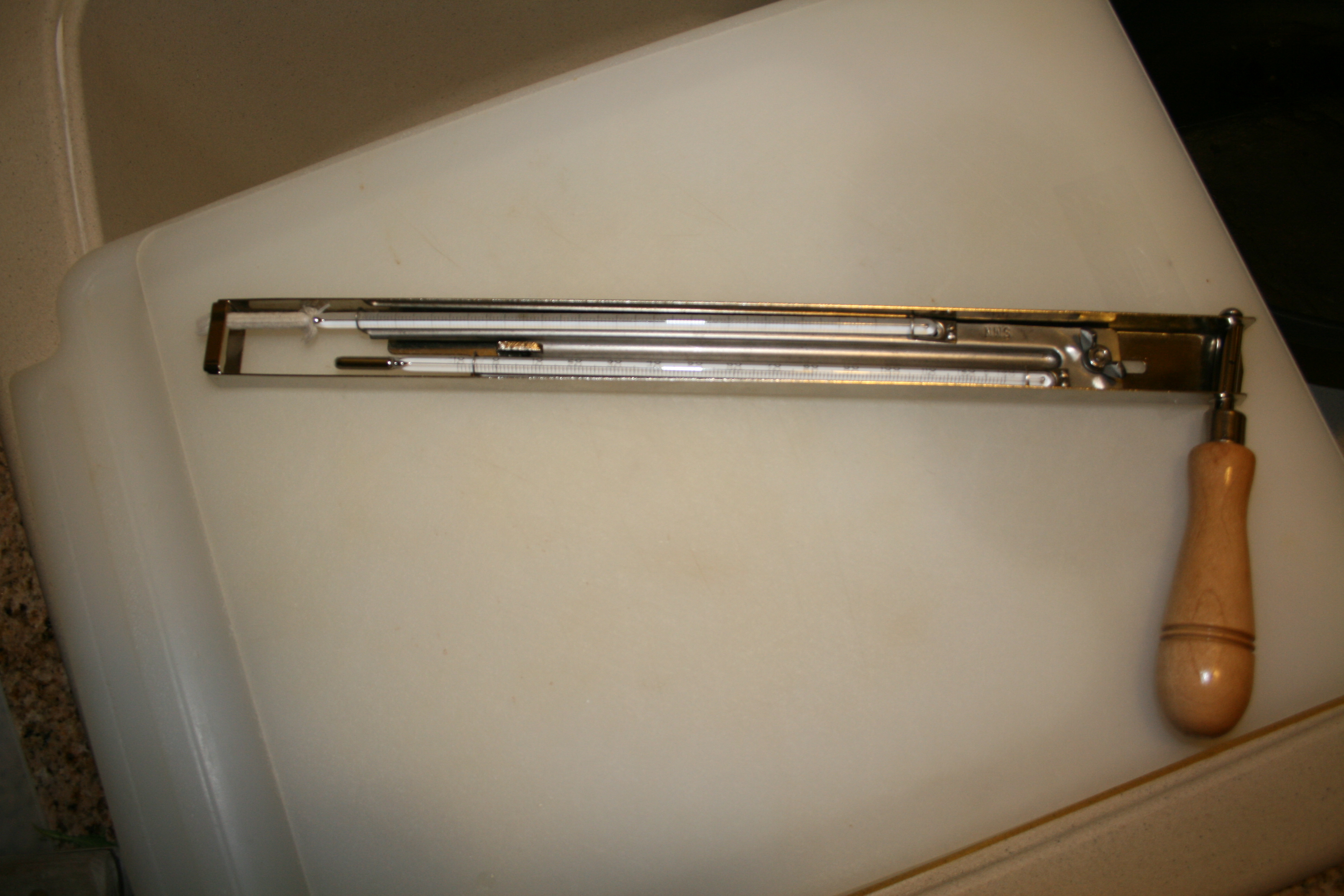 sling psychrometer